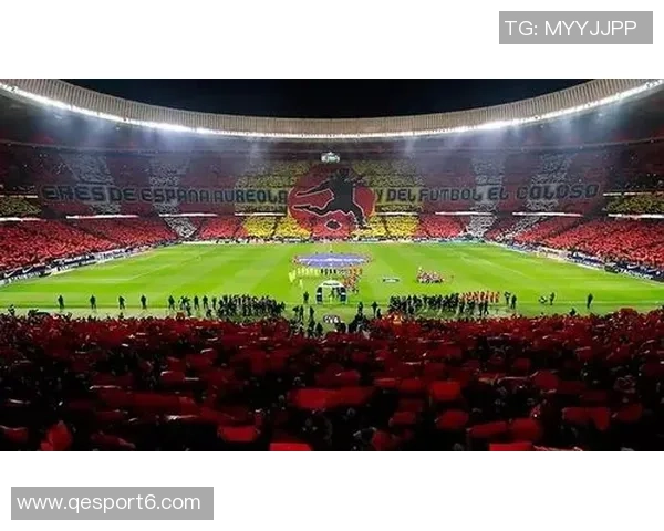 震撼场面拜仁球迷赛前展示TIFO并燃放烟花点燃全场气氛 震撼场面拜仁球迷赛前展示TIFO并燃放烟花点燃全场气氛