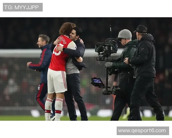 电讯报：文卡特沙姆希望像曾经支持阿尔特塔一样全力支持弗兰克