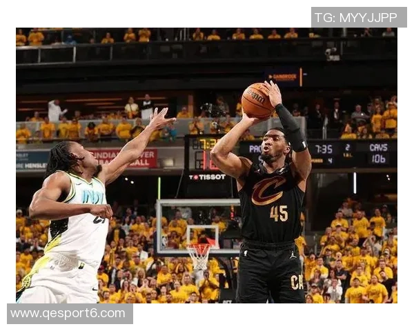 巨星表现！多诺万米切尔全场狂砍37分8篮板6助攻三分命中率高达55